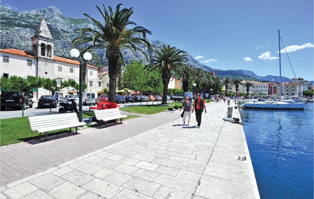 Lovely Apartment In Makarska With Kitchen Esterno foto